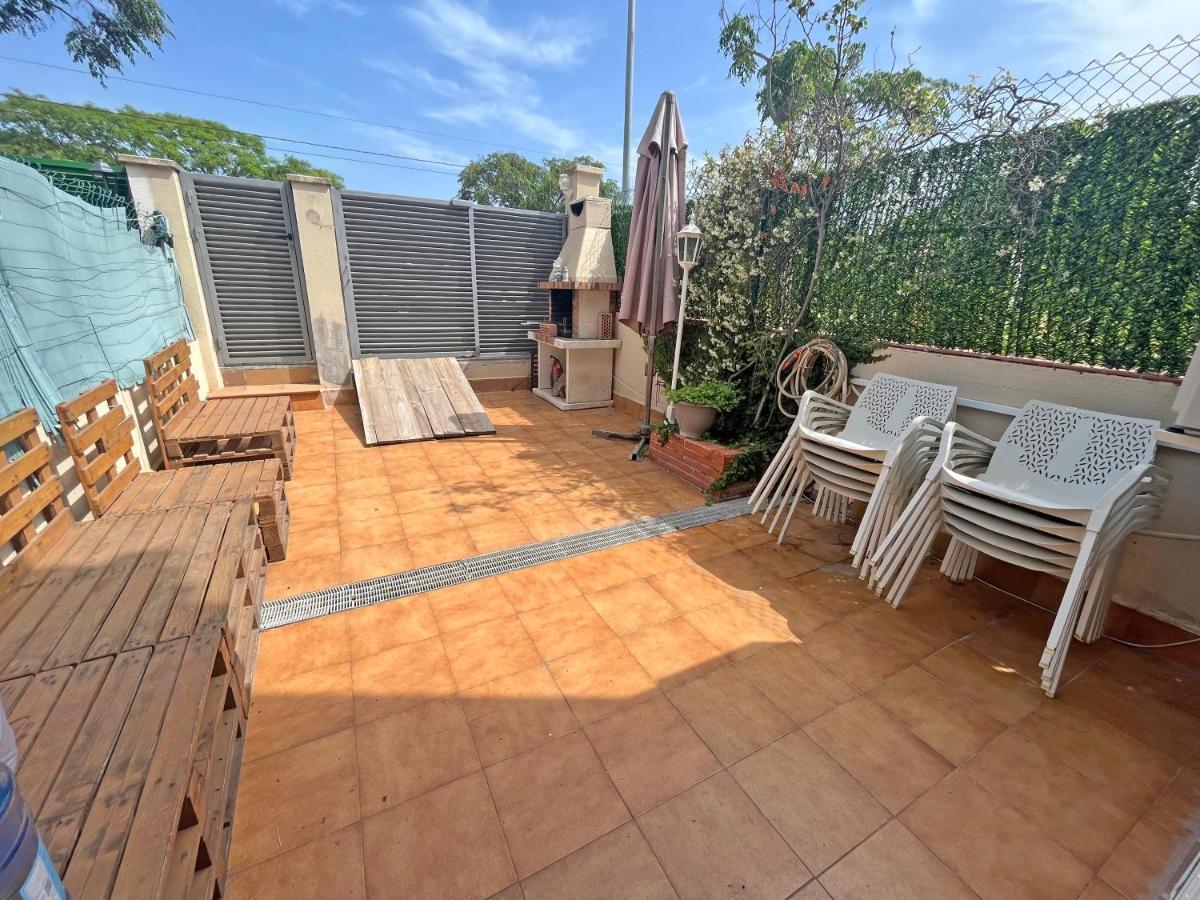 Casa En Vilafortuny Con Barbacoa Piscina Comunitaria Cambrils Esterno foto